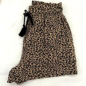 Abercrombie Leopard Linen Blend Shorts